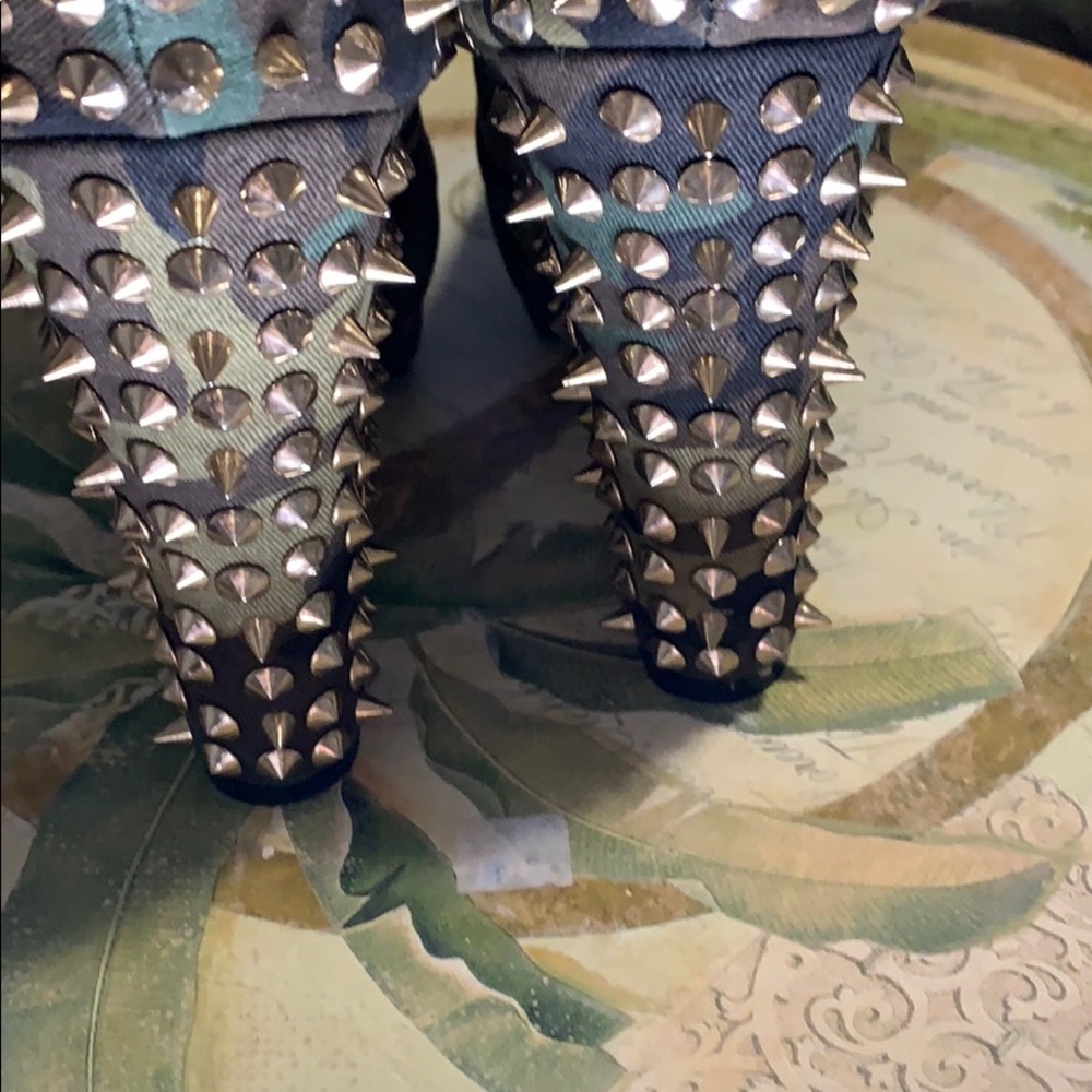 Booties - Picture 6 of 7
